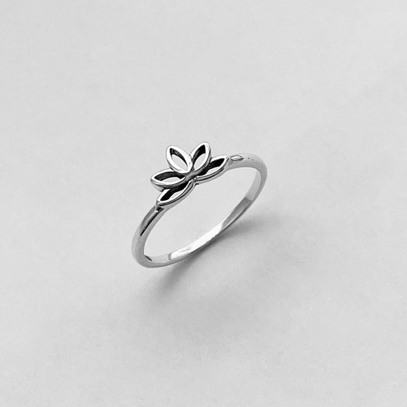 Sterling Silver Tiny Lotus Ring, Dainty Ring - Picture 8 of 15